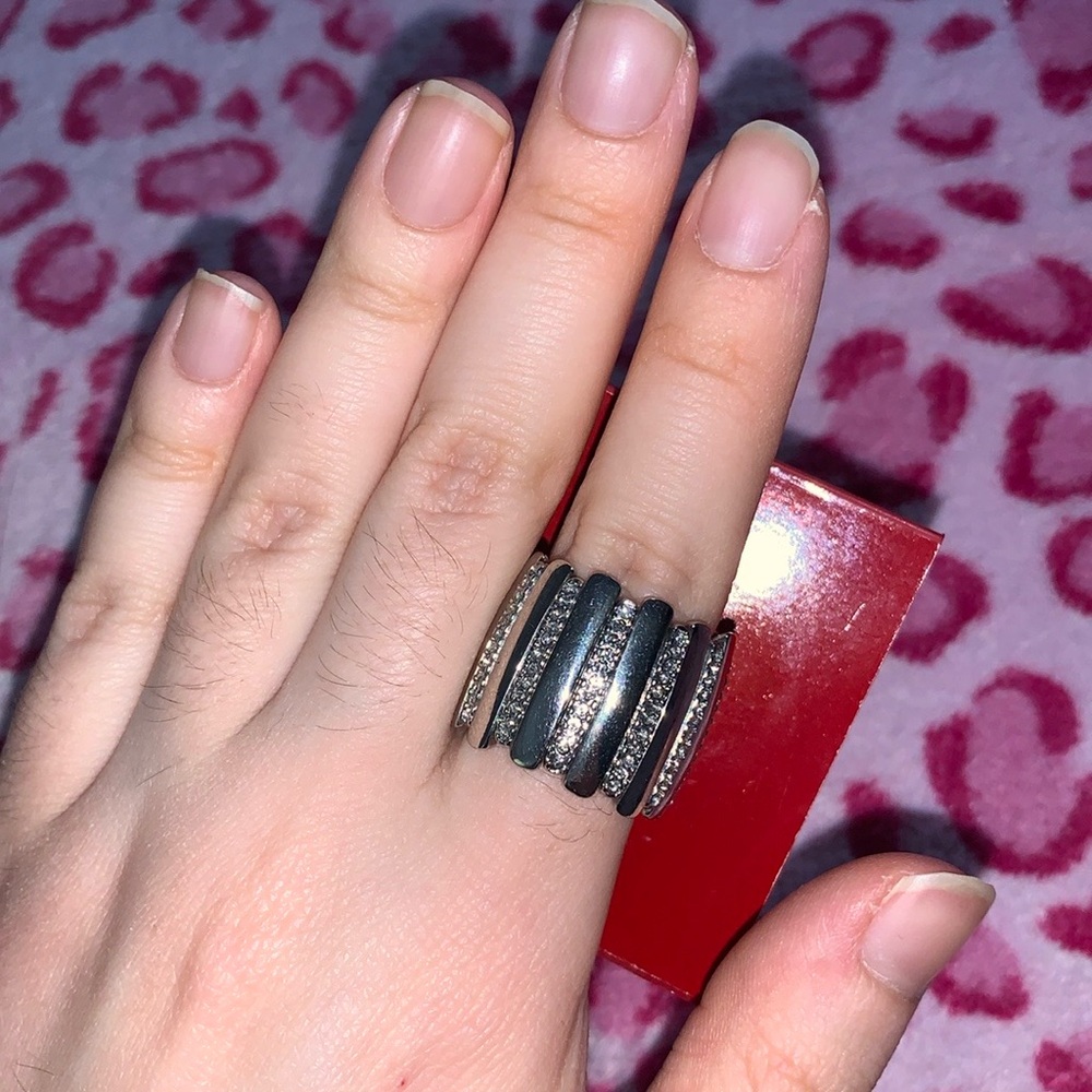 Jennifer Lopez Stretch Ring